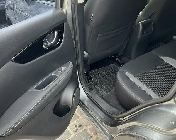 Серый Ниссан Кашкай, объемом двигателя 1.6 л и пробегом 80 тыс. км за 17800 $, фото 10 на Automoto.ua