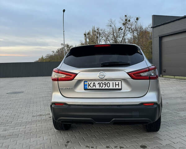 Сірий Ніссан Кашкай, об'ємом двигуна 1.6 л та пробігом 167 тис. км за 17300 $, фото 5 на Automoto.ua