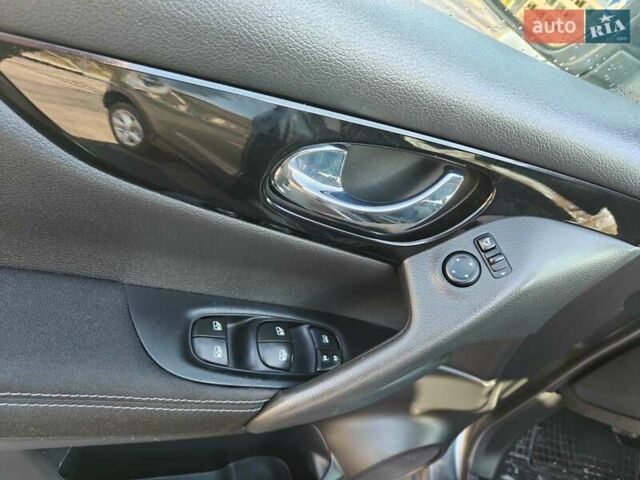 Ниссан Кашкай 2017 в Луцке на Automoto.ua Серый Ниссан Кашкай, объемом двигателя 1.6 л и пробегом 197 тыс. км за 16200 $, фото 14 на Automoto.ua