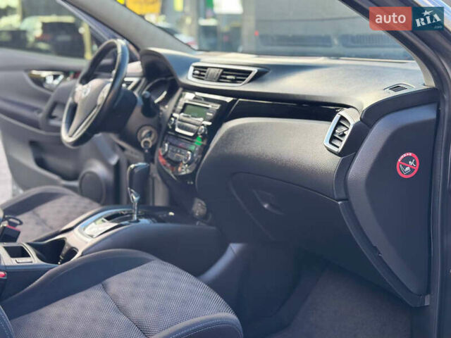 Серый Ниссан Кашкай, объемом двигателя 1.6 л и пробегом 137 тыс. км за 14999 $, фото 25 на Automoto.ua