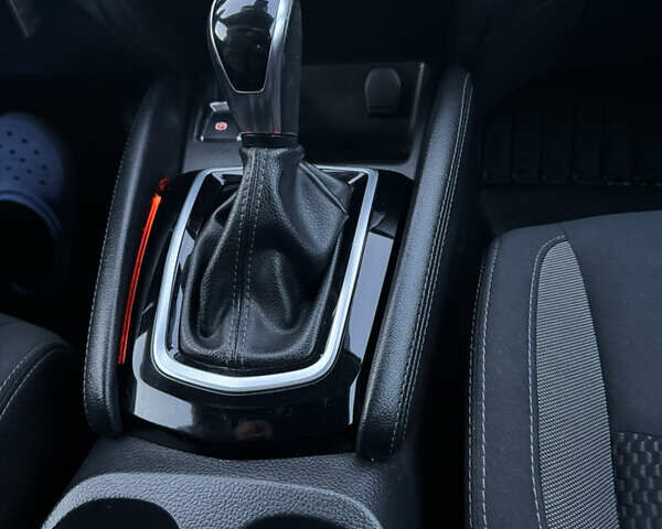 Сірий Ніссан Кашкай, об'ємом двигуна 1.6 л та пробігом 167 тис. км за 17300 $, фото 11 на Automoto.ua