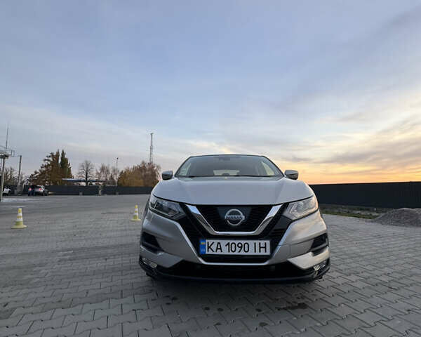 Сірий Ніссан Кашкай, об'ємом двигуна 1.6 л та пробігом 167 тис. км за 17300 $, фото 2 на Automoto.ua