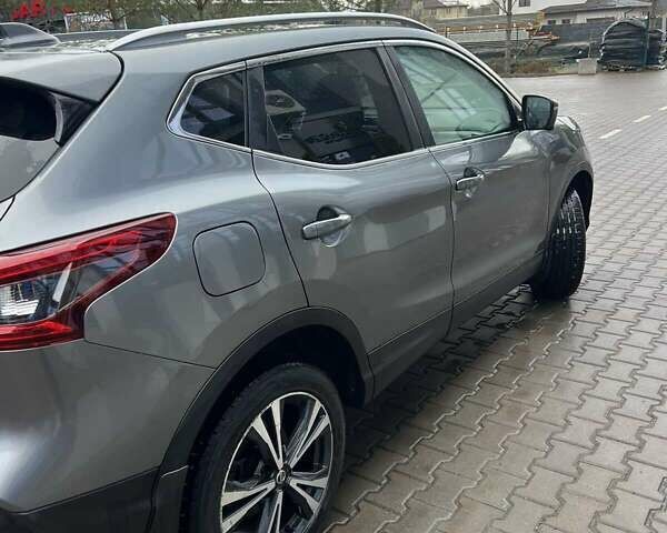 Серый Ниссан Кашкай, объемом двигателя 2 л и пробегом 199 тыс. км за 17999 $, фото 8 на Automoto.ua