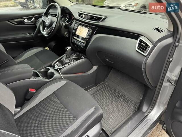 Сірий Ніссан Кашкай, об'ємом двигуна 1.6 л та пробігом 80 тис. км за 19500 $, фото 32 на Automoto.ua