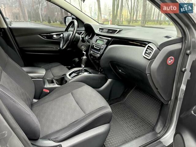 Сірий Ніссан Кашкай, об'ємом двигуна 2 л та пробігом 84 тис. км за 15800 $, фото 23 на Automoto.ua