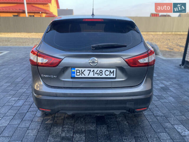 Серый Ниссан Кашкай, объемом двигателя 1.5 л и пробегом 175 тыс. км за 15900 $, фото 3 на Automoto.ua