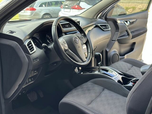 Серый Ниссан Кашкай, объемом двигателя 1.6 л и пробегом 137 тыс. км за 14999 $, фото 6 на Automoto.ua