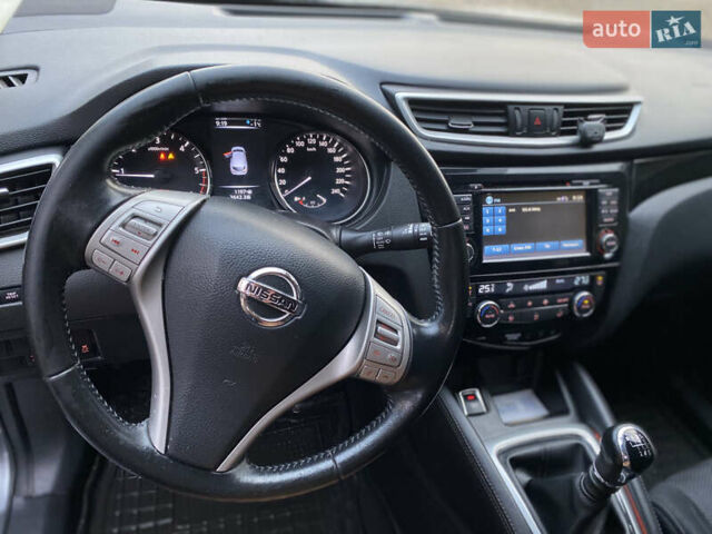 Серый Ниссан Кашкай, объемом двигателя 1.5 л и пробегом 175 тыс. км за 15900 $, фото 1 на Automoto.ua