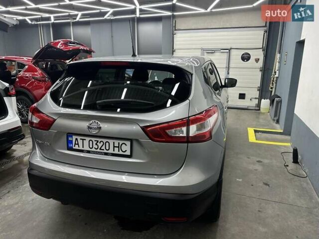 Сірий Ніссан Кашкай, об'ємом двигуна 1.6 л та пробігом 171 тис. км за 15300 $, фото 3 на Automoto.ua
