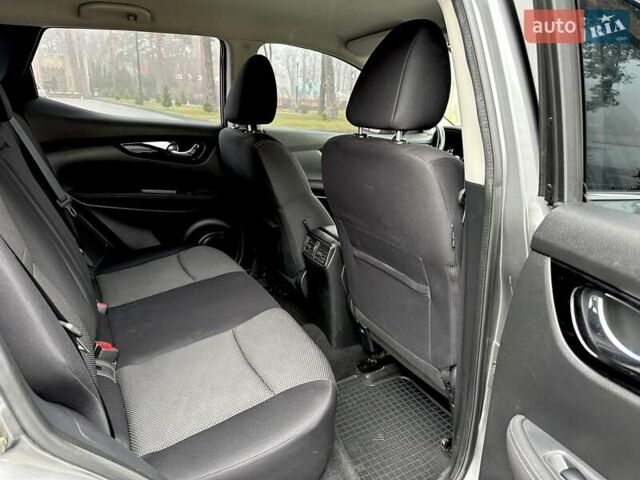 Сірий Ніссан Кашкай, об'ємом двигуна 2 л та пробігом 84 тис. км за 15800 $, фото 22 на Automoto.ua