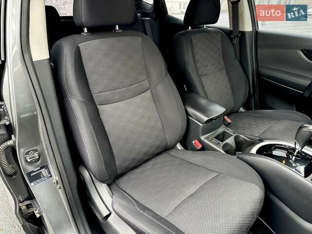 Сірий Ніссан Кашкай, об'ємом двигуна 2 л та пробігом 84 тис. км за 15800 $, фото 24 на Automoto.ua