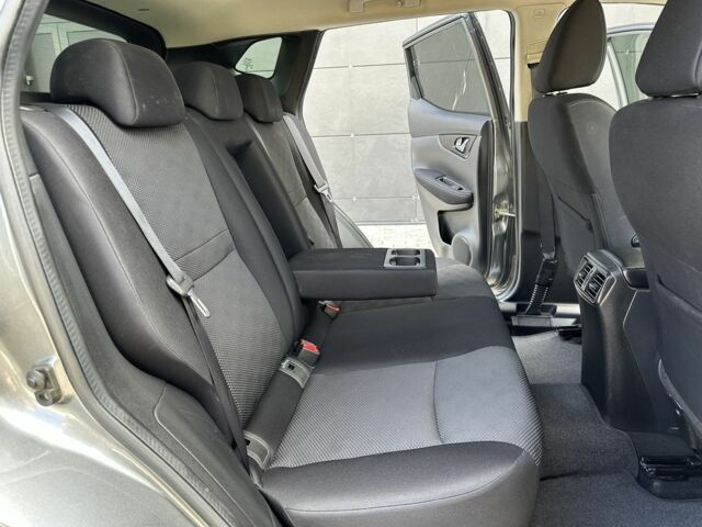 Серый Ниссан Кашкай, объемом двигателя 1.6 л и пробегом 137 тыс. км за 14999 $, фото 9 на Automoto.ua