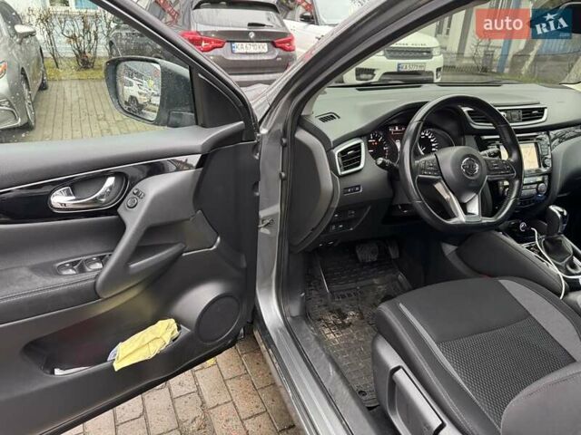 Сірий Ніссан Кашкай, об'ємом двигуна 1.6 л та пробігом 80 тис. км за 19500 $, фото 27 на Automoto.ua