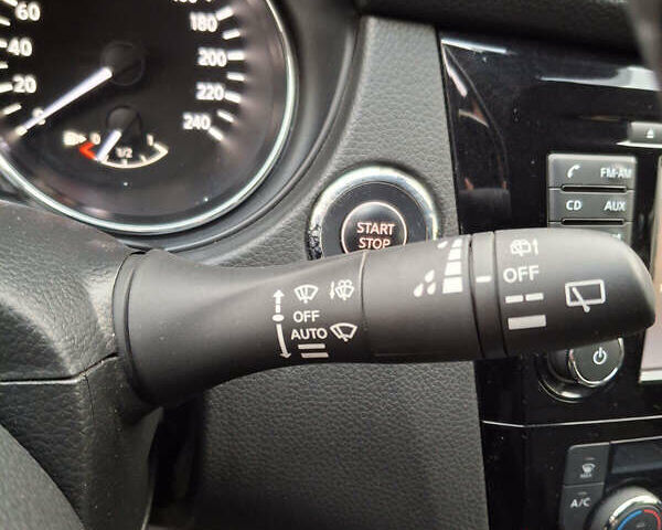 Серый Ниссан Кашкай, объемом двигателя 1.6 л и пробегом 42 тыс. км за 19000 $, фото 17 на Automoto.ua