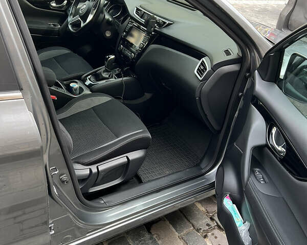 Серый Ниссан Кашкай, объемом двигателя 1.6 л и пробегом 80 тыс. км за 17800 $, фото 13 на Automoto.ua