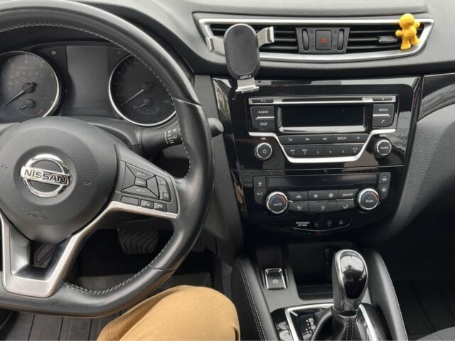 Серый Ниссан Кашкай, объемом двигателя 1.2 л и пробегом 60 тыс. км за 15000 $, фото 12 на Automoto.ua