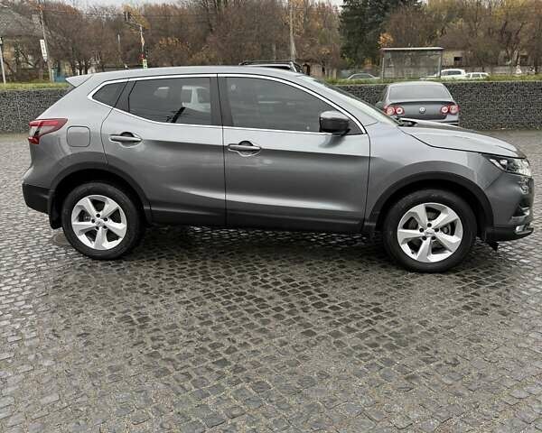 Серый Ниссан Кашкай, объемом двигателя 1.2 л и пробегом 76 тыс. км за 15700 $, фото 2 на Automoto.ua