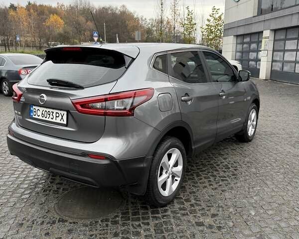 Серый Ниссан Кашкай, объемом двигателя 1.2 л и пробегом 76 тыс. км за 15700 $, фото 3 на Automoto.ua