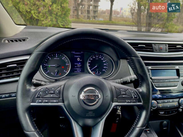 Серый Ниссан Кашкай, объемом двигателя 1.6 л и пробегом 212 тыс. км за 16600 $, фото 11 на Automoto.ua