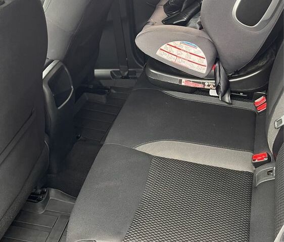 Серый Ниссан Кашкай, объемом двигателя 1.2 л и пробегом 60 тыс. км за 15000 $, фото 9 на Automoto.ua