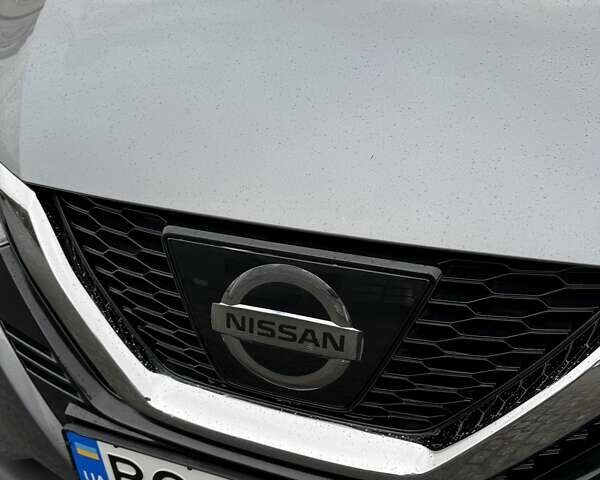 Серый Ниссан Кашкай, объемом двигателя 1.2 л и пробегом 76 тыс. км за 15700 $, фото 8 на Automoto.ua