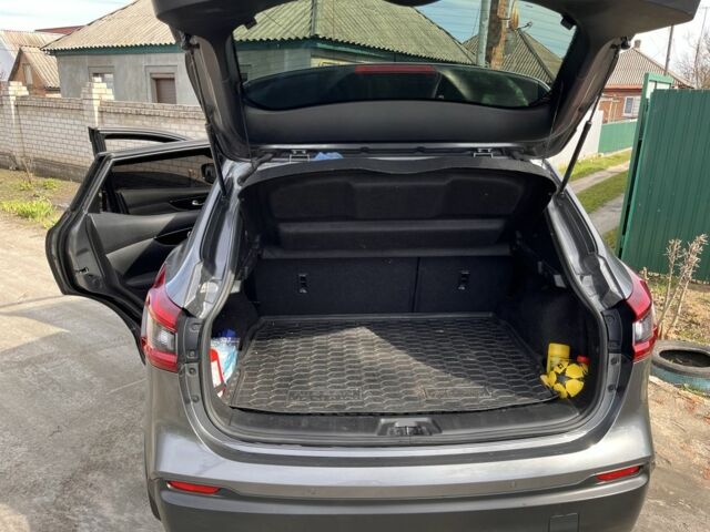 Серый Ниссан Кашкай, объемом двигателя 1.2 л и пробегом 60 тыс. км за 15000 $, фото 3 на Automoto.ua