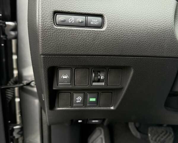 Серый Ниссан Кашкай, объемом двигателя 1.2 л и пробегом 76 тыс. км за 15700 $, фото 12 на Automoto.ua