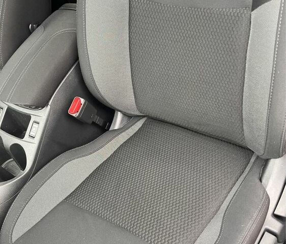 Серый Ниссан Кашкай, объемом двигателя 1.2 л и пробегом 60 тыс. км за 15000 $, фото 6 на Automoto.ua