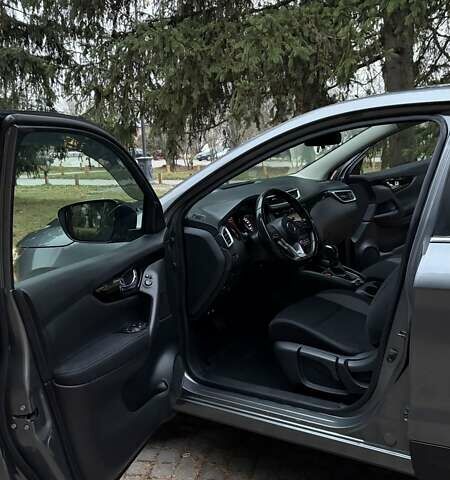 Серый Ниссан Кашкай, объемом двигателя 2 л и пробегом 120 тыс. км за 19000 $, фото 8 на Automoto.ua