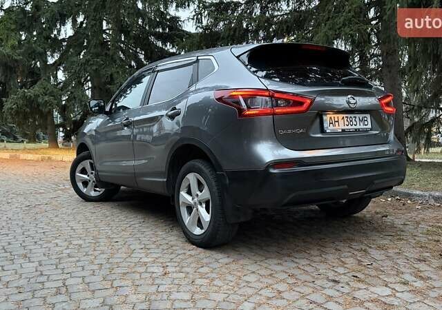 Серый Ниссан Кашкай, объемом двигателя 2 л и пробегом 120 тыс. км за 19000 $, фото 24 на Automoto.ua