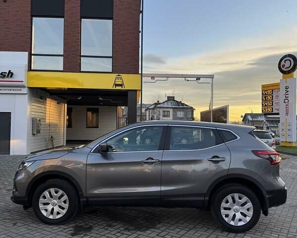 Сірий Ніссан Кашкай, об'ємом двигуна 1.6 л та пробігом 19 тис. км за 21500 $, фото 3 на Automoto.ua