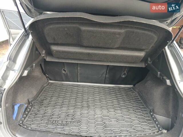 Серый Ниссан Кашкай, объемом двигателя 2 л и пробегом 123 тыс. км за 18000 $, фото 6 на Automoto.ua