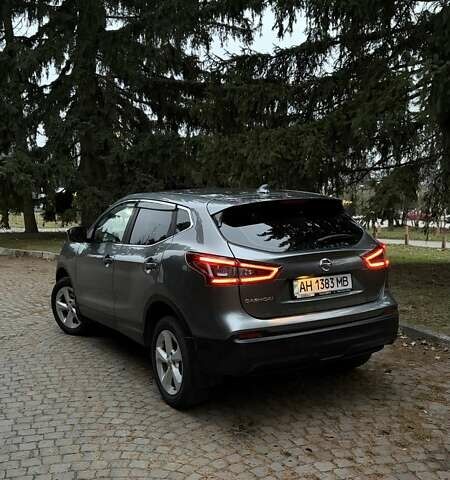 Серый Ниссан Кашкай, объемом двигателя 2 л и пробегом 120 тыс. км за 19000 $, фото 1 на Automoto.ua