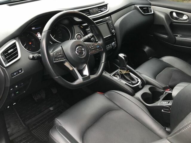 Сірий Ніссан Кашкай, об'ємом двигуна 1.5 л та пробігом 142 тис. км за 21300 $, фото 2 на Automoto.ua