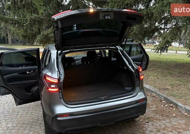 Серый Ниссан Кашкай, объемом двигателя 2 л и пробегом 120 тыс. км за 19000 $, фото 21 на Automoto.ua