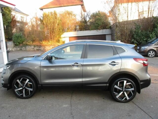 Серый Ниссан Кашкай, объемом двигателя 1.3 л и пробегом 31 тыс. км за 10000 $, фото 5 на Automoto.ua