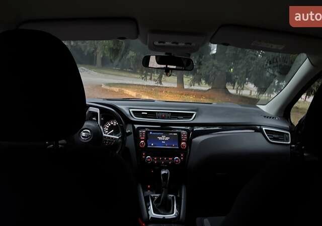 Серый Ниссан Кашкай, объемом двигателя 2 л и пробегом 120 тыс. км за 19000 $, фото 22 на Automoto.ua