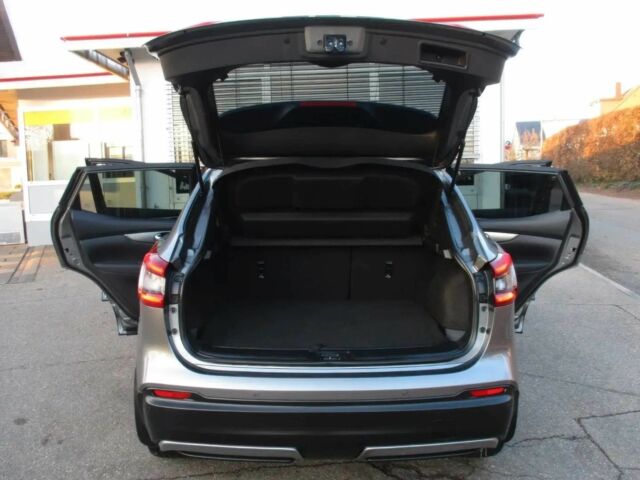 Серый Ниссан Кашкай, объемом двигателя 1.3 л и пробегом 31 тыс. км за 10000 $, фото 12 на Automoto.ua