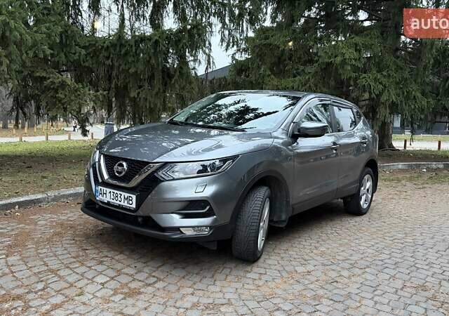 Серый Ниссан Кашкай, объемом двигателя 2 л и пробегом 120 тыс. км за 19000 $, фото 3 на Automoto.ua