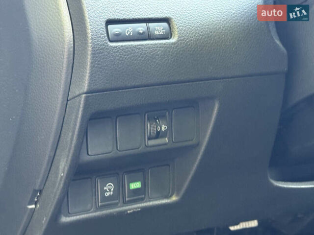 Серый Ниссан Кашкай, объемом двигателя 1.6 л и пробегом 148 тыс. км за 18300 $, фото 21 на Automoto.ua