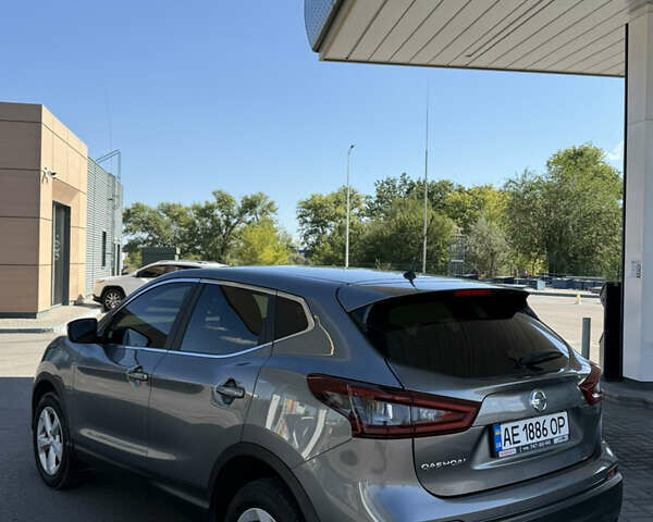 Сірий Ніссан Кашкай, об'ємом двигуна 1.2 л та пробігом 41 тис. км за 15500 $, фото 11 на Automoto.ua