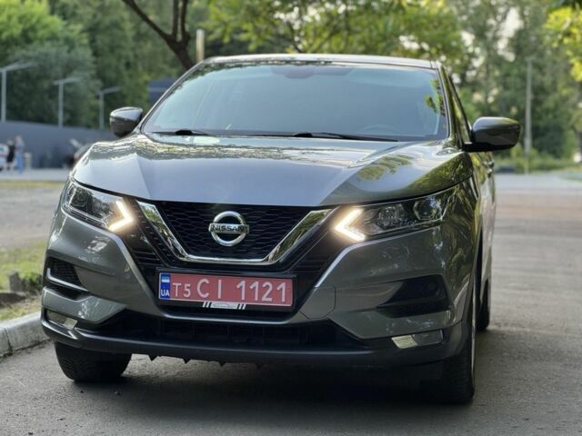 Серый Ниссан Кашкай, объемом двигателя 1.5 л и пробегом 148 тыс. км за 18300 $, фото 2 на Automoto.ua