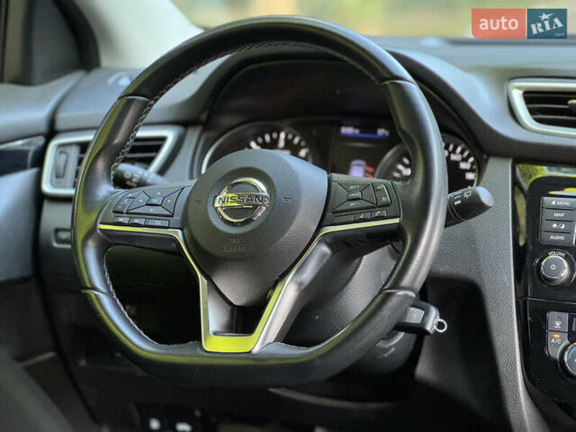 Серый Ниссан Кашкай, объемом двигателя 1.6 л и пробегом 148 тыс. км за 18300 $, фото 13 на Automoto.ua