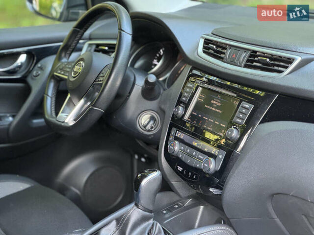 Серый Ниссан Кашкай, объемом двигателя 1.6 л и пробегом 148 тыс. км за 18300 $, фото 14 на Automoto.ua