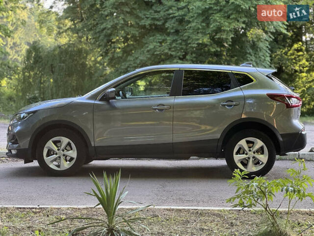Серый Ниссан Кашкай, объемом двигателя 1.6 л и пробегом 148 тыс. км за 18300 $, фото 9 на Automoto.ua