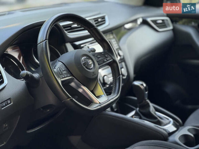 Серый Ниссан Кашкай, объемом двигателя 1.6 л и пробегом 148 тыс. км за 18300 $, фото 17 на Automoto.ua