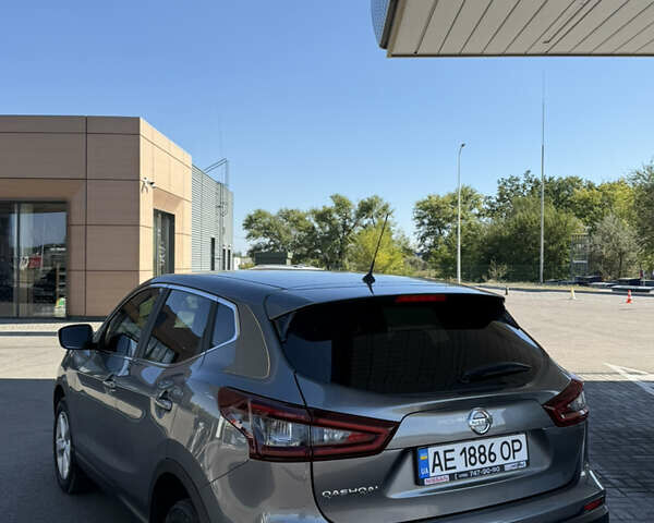 Сірий Ніссан Кашкай, об'ємом двигуна 1.2 л та пробігом 41 тис. км за 15500 $, фото 10 на Automoto.ua
