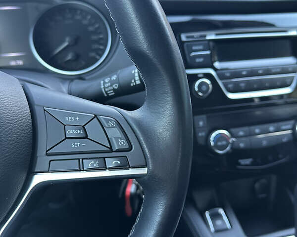 Серый Ниссан Кашкай, объемом двигателя 1.6 л и пробегом 45 тыс. км за 19900 $, фото 32 на Automoto.ua