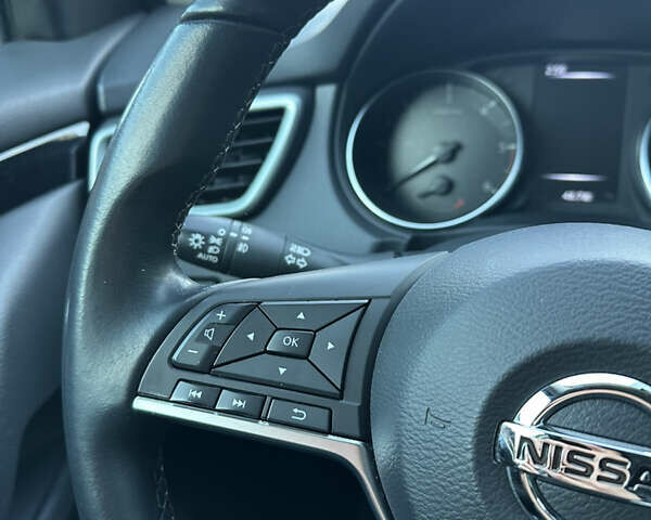 Серый Ниссан Кашкай, объемом двигателя 1.6 л и пробегом 45 тыс. км за 19900 $, фото 33 на Automoto.ua