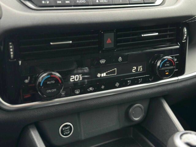 Серый Ниссан Кашкай, объемом двигателя 1.3 л и пробегом 56 тыс. км за 21990 $, фото 20 на Automoto.ua